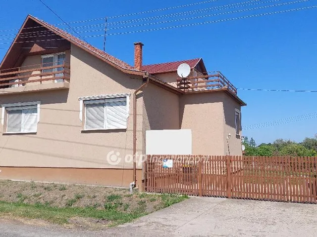 Eladó ház Túrkeve 220 nm