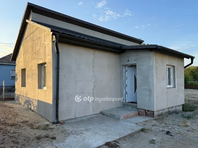 Eladó ház Tápiószentmárton 53 nm