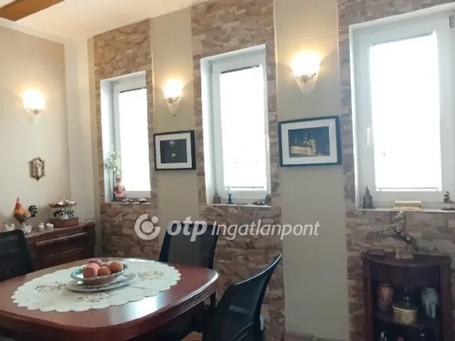 Eladó lakás Tápiószecső 73 nm