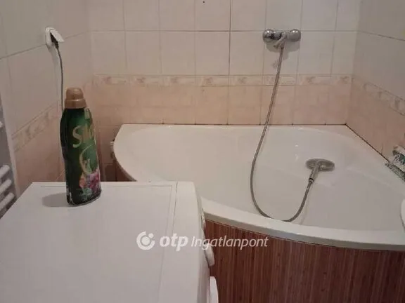Eladó lakás Szolnok 36 nm