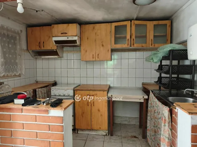 Eladó nyaraló Veresegyház 78 nm