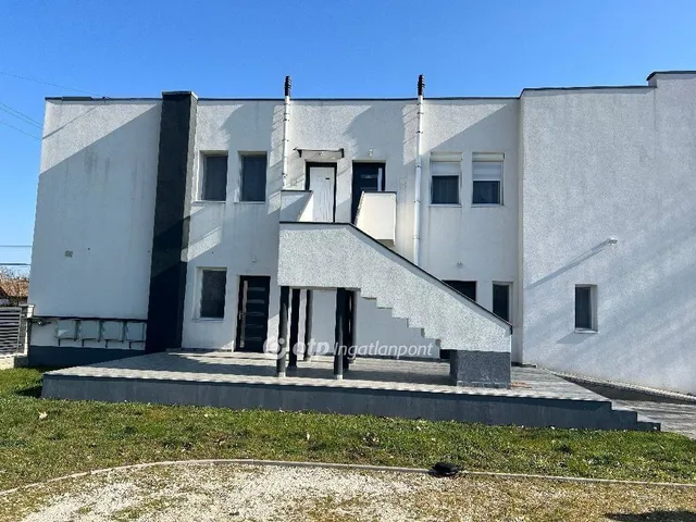 Eladó lakás Gyomaendrőd 74 nm