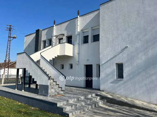Eladó lakás Gyomaendrőd 74 nm