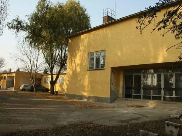 Eladó kereskedelmi és ipari ingatlan Karcag, bodza 12 800 nm