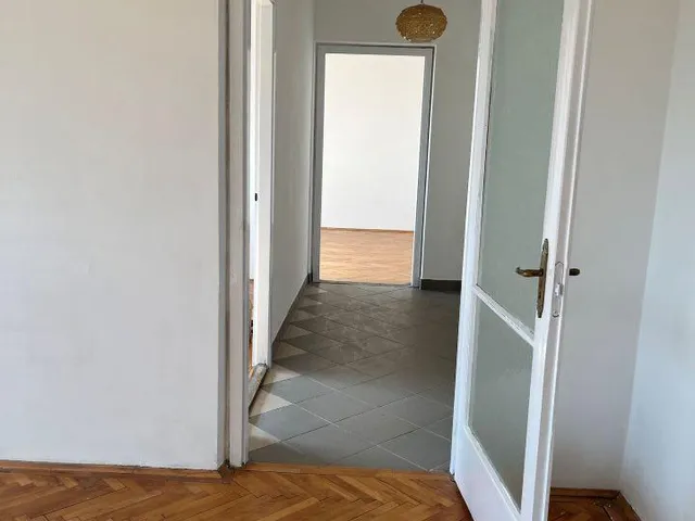 Eladó lakás Debrecen, Vénkert 71 nm