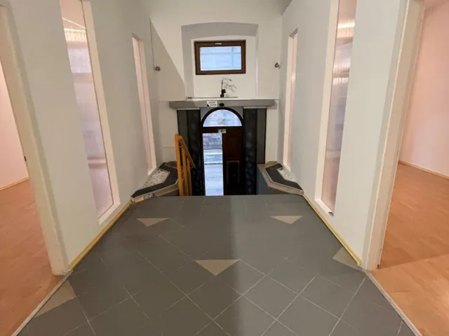 Eladó kereskedelmi és ipari ingatlan Debrecen 75 nm