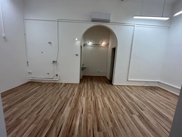 Eladó kereskedelmi és ipari ingatlan Debrecen 75 nm