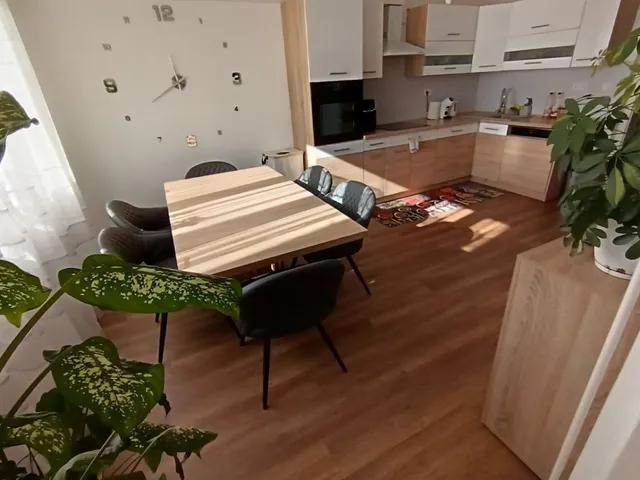 Eladó lakás Debrecen, Újkert 70 nm