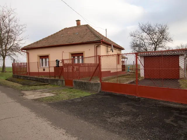 Eladó ház Karácsond 71 nm