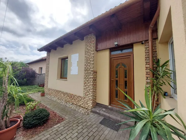 Eladó ház Tát 190 nm