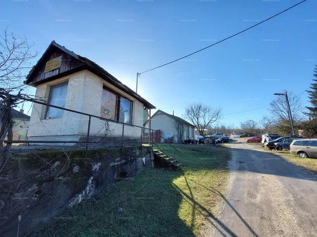 Eladó kereskedelmi és ipari ingatlan Tokodaltáró 3969 nm