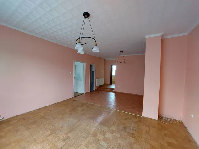 Kiadó ház Esztergom 80 nm