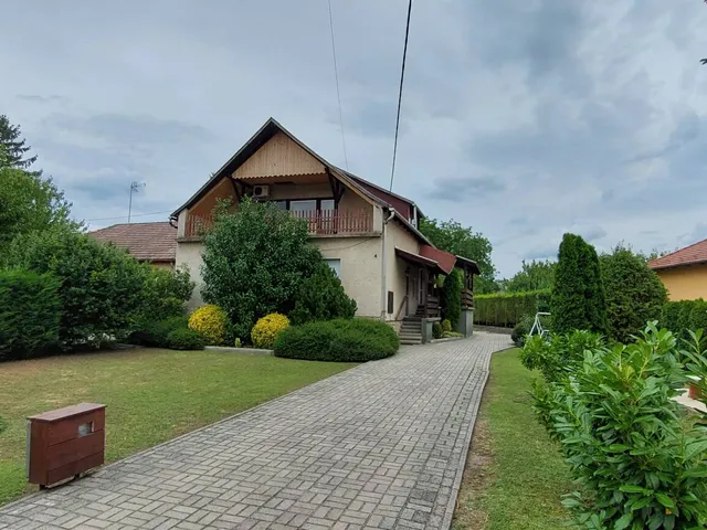 Eladó ház Tokod 160 nm