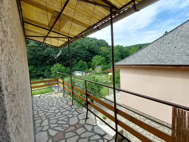 Eladó ház Mogyorósbánya 165 nm