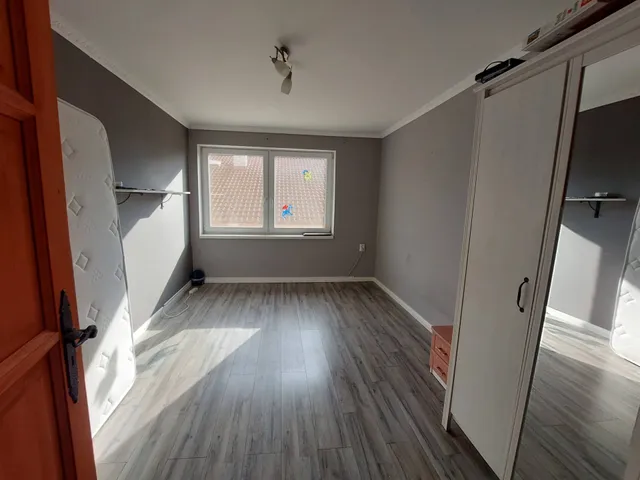 Eladó ház Sárisáp 180 nm