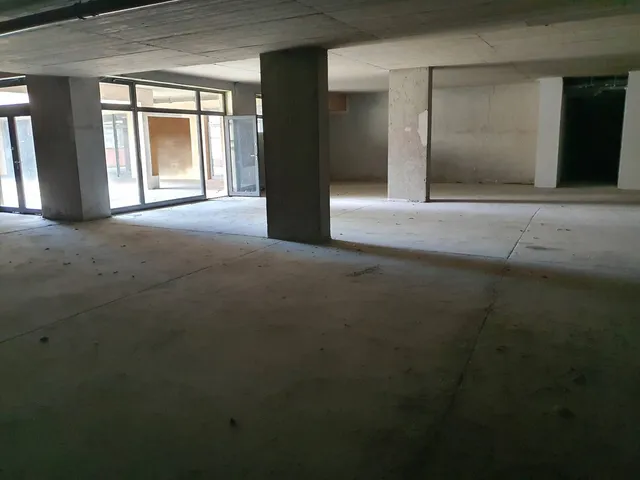 Eladó kereskedelmi és ipari ingatlan Dorog 650 nm