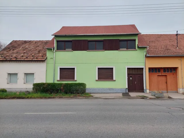 Eladó ház Esztergom 205 nm