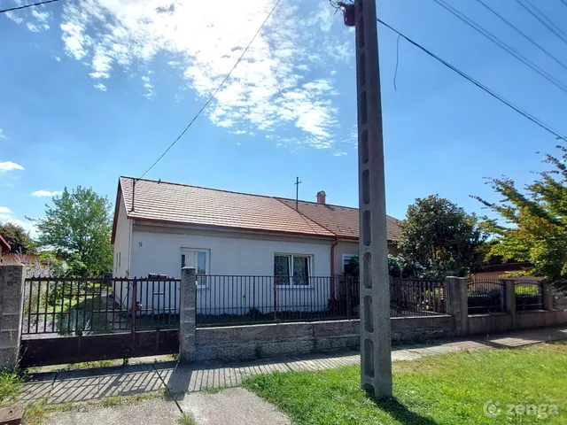 Eladó ház Tát 63 nm