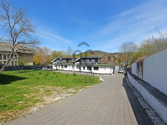 Eladó ház Budapest II. kerület, Pesthidegkút-Ófalu 136 nm