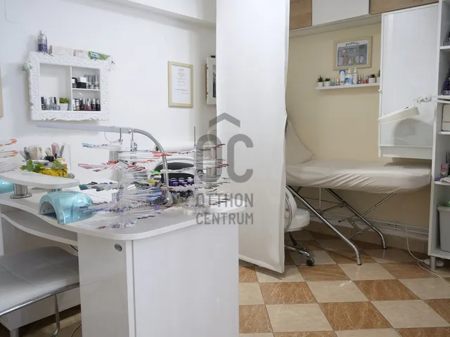 Eladó kereskedelmi és ipari ingatlan Budapest XII. kerület, Németvölgy 65 nm