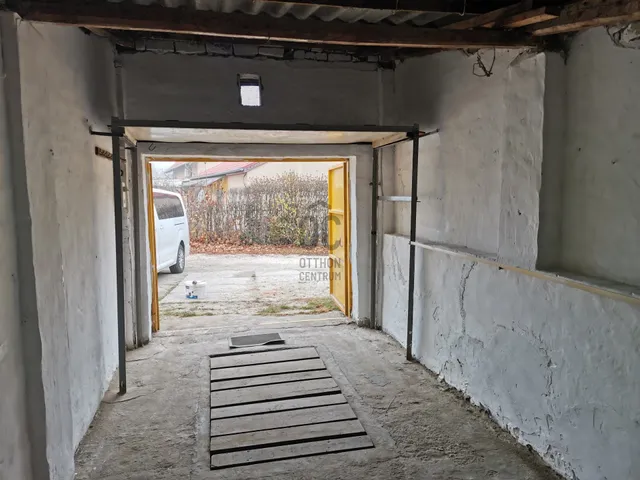 Eladó garázs Szigetszentmiklós, Gyári út 21 nm