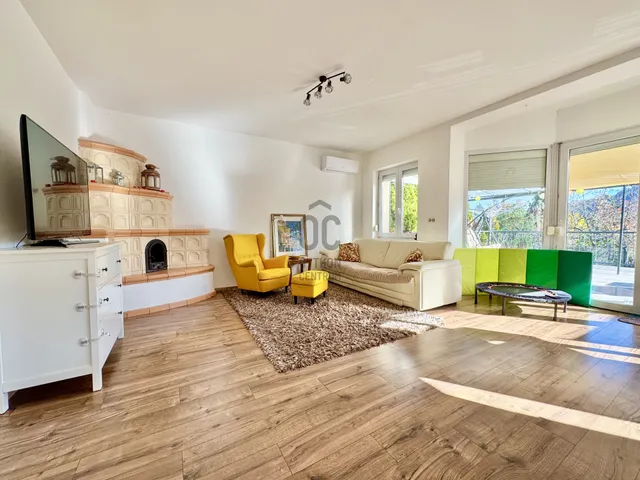 Eladó ház Solymár 270 nm