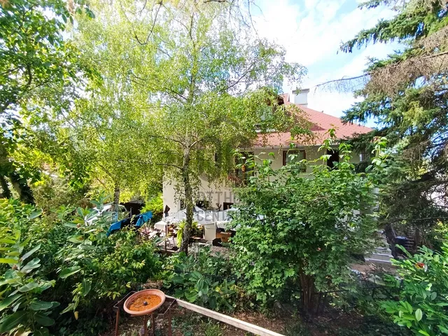 Eladó ház Budapest III. kerület, Testvérhegy, Korongozó utca 245 nm