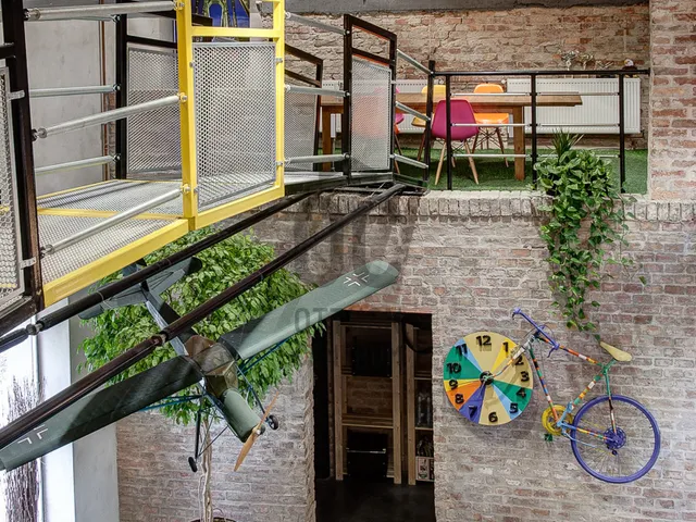 Kiadó kereskedelmi és ipari ingatlan Budapest VIII. kerület 272 nm