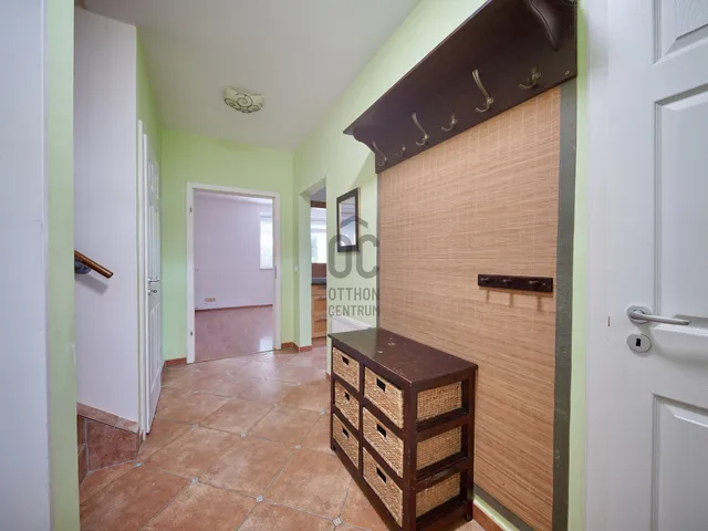 Eladó ház Üröm, Kárókatona utca 105 nm