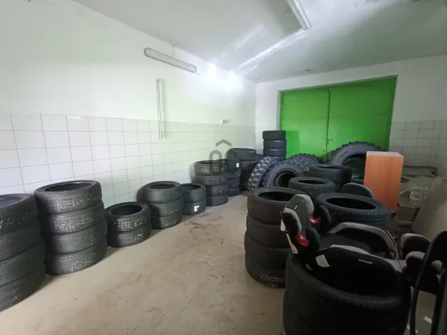 Kiadó kereskedelmi és ipari ingatlan Budapest XXI. kerület, Ófalu 170 nm