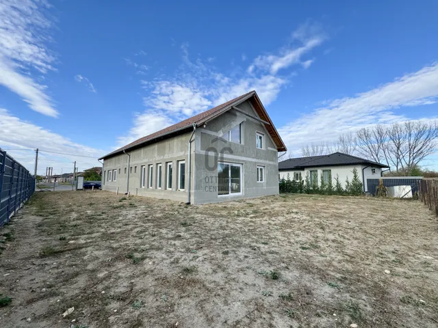 Eladó ház Halásztelek 280 nm