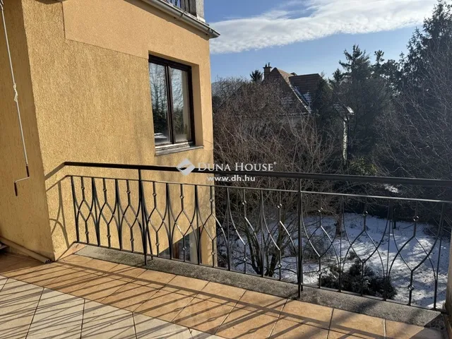 Eladó ház Budakeszi 270 nm
