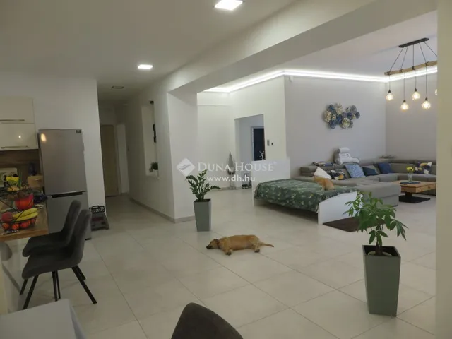 Eladó ház Biatorbágy 315 nm