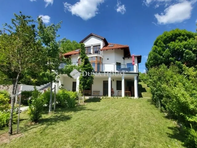 Eladó ház Csobánka 360 nm