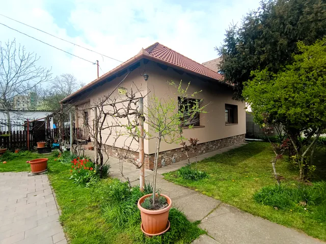 Eladó ház Debrecen, Postakert 86 nm
