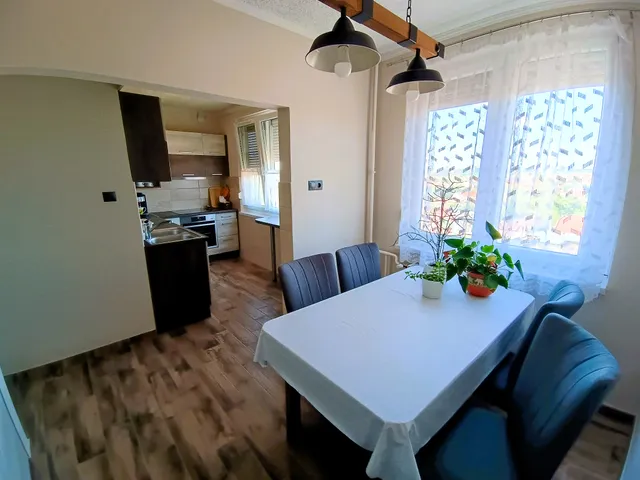 Eladó lakás Debrecen, Burgundia, Csapó 68 nm