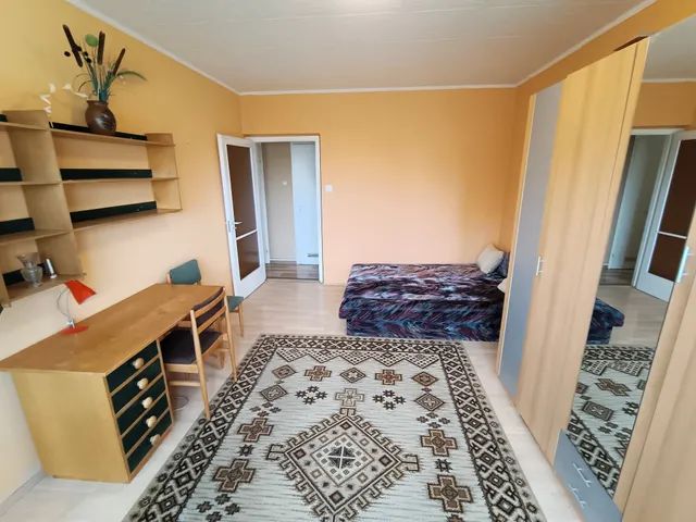 Eladó lakás Debrecen, Vénkert 54 nm