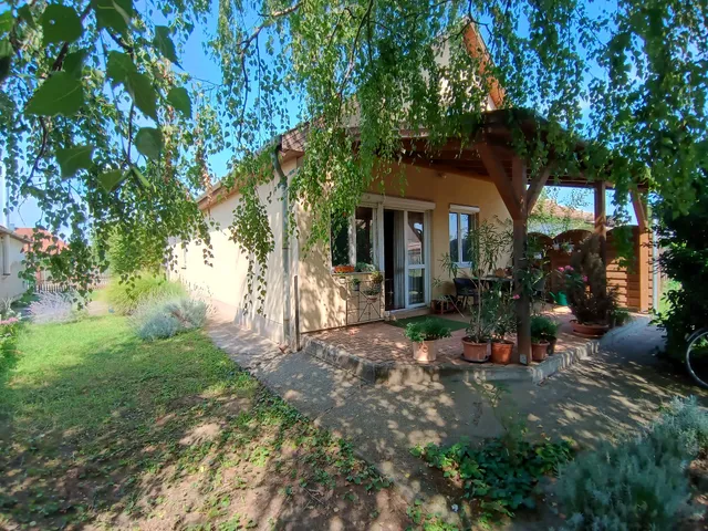 Eladó ház Debrecen, Nagysándor-telep 98 nm