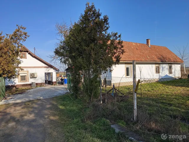 Eladó ház Dömsöd 288 nm
