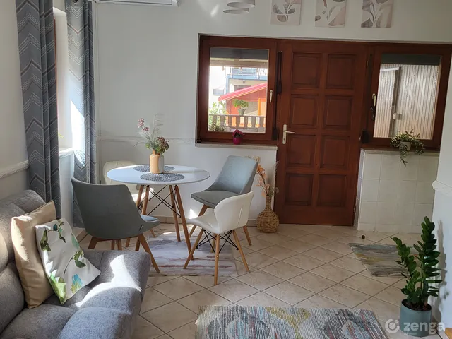 Eladó üdülő és hétvégi ház Hosszúpereszteg, Halastó utca 85 nm