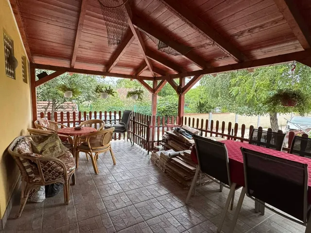 Eladó ház Szigethalom, Vasúton túli rész 186 nm