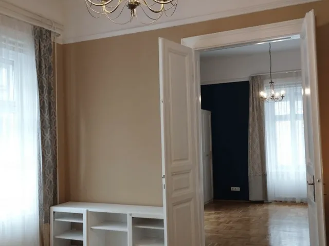 Kiadó lakás Budapest II. kerület 105 nm