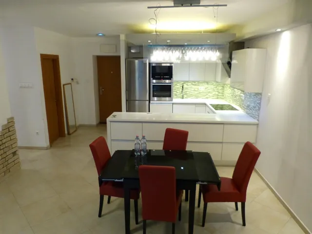 Kiadó lakás Budapest III. kerület 110 nm