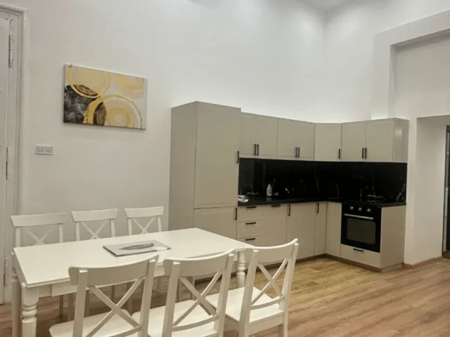 Kiadó lakás Budapest VI. kerület 103 nm