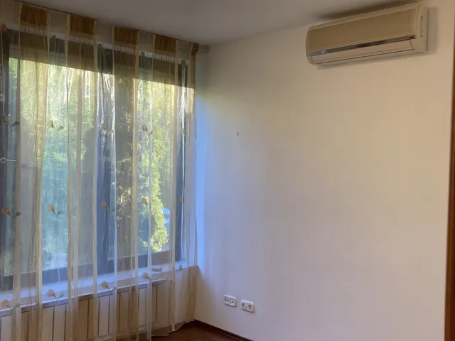 Kiadó ház Budapest XII. kerület, Magasút 200 nm