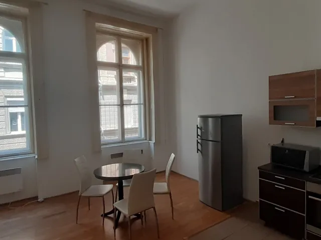 Kiadó lakás Budapest VI. kerület 90 nm