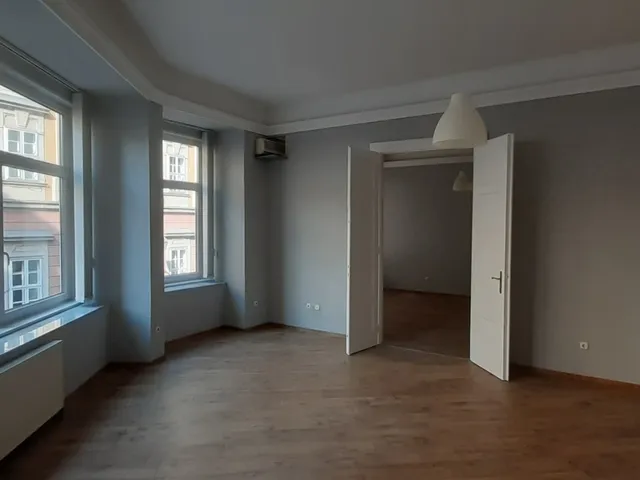 Kiadó lakás Budapest V. kerület, Belváros 110 nm