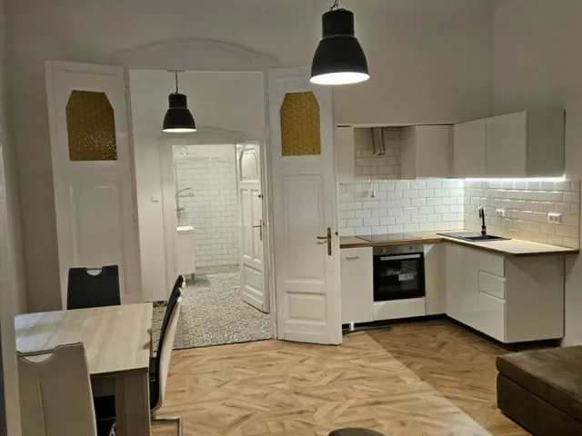 Kiadó lakás Budapest VII. kerület, Dohány utca 63 nm