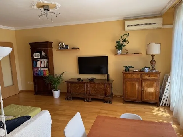 Kiadó lakás Budapest XII. kerület, Németvölgy 101 nm