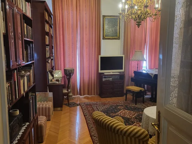 Kiadó lakás Budapest VI. kerület, Paulay Ede utca 120 nm